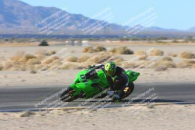 media/Jan-10-2025-CVMA Friday Practice (Fri) [[489e0da257]]/Group 4 and Trackday/Session 2 (Turn 4 Inside)/